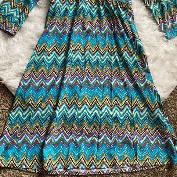 Spunk Wear Dress Zig Zag Pattern Elastic Waist Stretch VNeck Womens Size Small - Picture 4 of 8